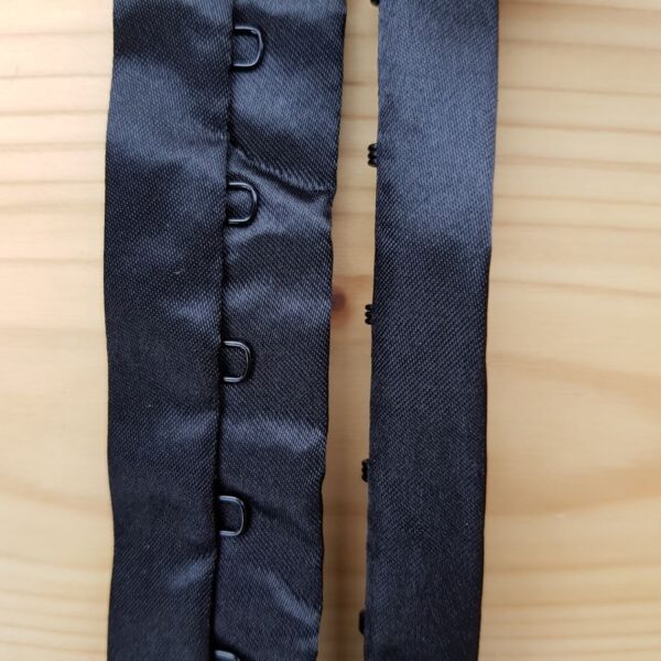 BH Verschluss, schwarz, 1 x, am Meter, aus Satin – Bild 2