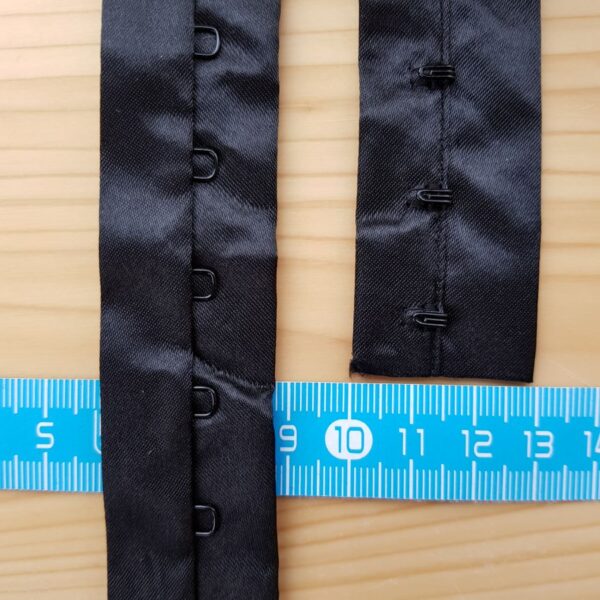 BH Verschluss, schwarz, 1 x, am Meter, aus Satin – Bild 3
