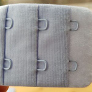 BH Verschluss, hellblau, 3 x 2, ca. 3,8 cm breit