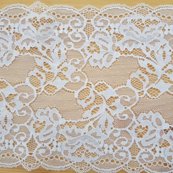 Elastische Spitze, Rosen, crème
