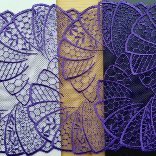 Schweizer Stickerei, 15.5 cm, violett – Bild 2