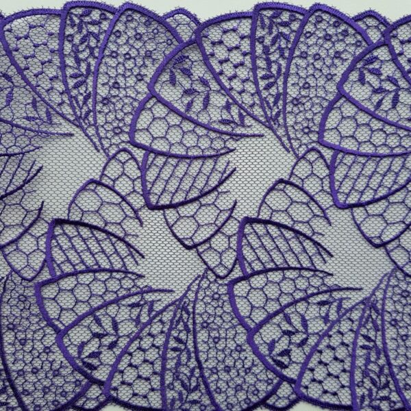 Schweizer Stickerei, 15.5 cm, violett – Bild 3