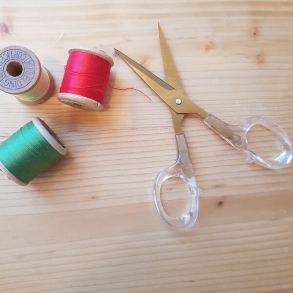 Stickschere Hemline Gold